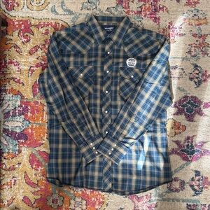 Wrangler Men's Casual Blue and Tan Plaid Shirt